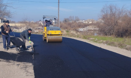 Sabirabad şəhərinin bir sıra yollarının əsaslı şəkildə təmiri davam edir