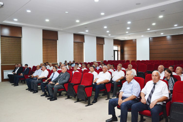 Sabirabad rayonunda kənd təsərrüfatının siyahıyaalınması və qanunsuz tikililər ilə bağlı müşavirə keçirilib