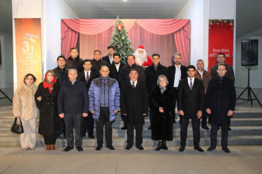 Sabirabad rayonunda 31 Dekabr – Dünya Azərbaycanlılarının Həmrəyliyi Günü və Yeni il bayramı münasibətilə bayram konserti təşkil olunub