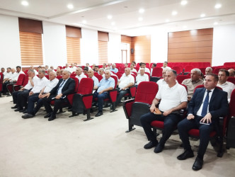 Sabirabad rayonunda “Azərbaycan Respublikasında kənd təsərrüfatı, balıqçılıq və akvakultura məhsullarının istehsalı və emalı sahələrinin inkişafına dair 2026–2030-cu illər üçün Dövlət Proqramı”nın icrasının vəziyyəti ilə bağlı müşavirə keçirilib