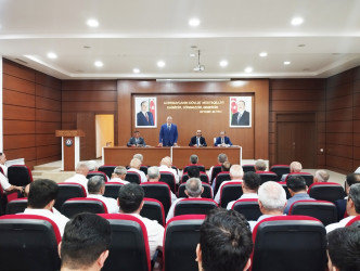 Sabirabad rayonunda “Azərbaycan Respublikasında kənd təsərrüfatı, balıqçılıq və akvakultura məhsullarının istehsalı və emalı sahələrinin inkişafına dair 2026–2030-cu illər üçün Dövlət Proqramı”nın icrasının vəziyyəti ilə bağlı müşavirə keçirilib