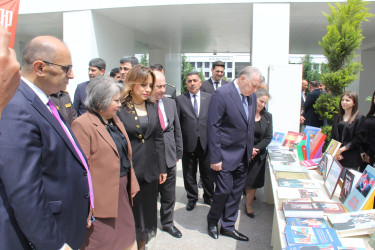 Sabirabad rayonunda Ümummilli Lider Heydər Əliyevin anadan olmasının 103-cü ildönümünə həsr olunmuş kitab sərgisi keçirilib