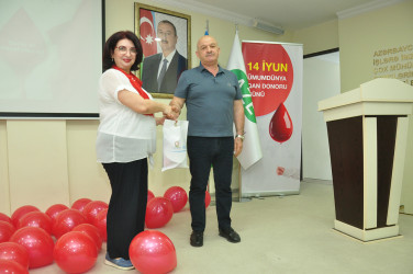 14 İyun - Ümumdünya Qan Donoru Günü münasibətilə tədbir keçirilib