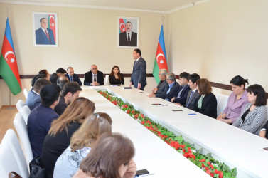 Sabirabadda “Uşaqların təhsildən yayınması və baxımsızlığı insan alverinə şərait yaradan səbəblərdən biri kimi” mövzusuna həsr olunan dəyirmi masa keçirilib
