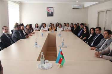 Sabirabadda “Konstitusiya və Suverinlik İli” çərçivəsində “Ümummilli Lider Heydər Əliyev müstəqil Azərbaycan Konstitusiyasının müəllifidir” mövzusunda dəyirmi masa keçirilib