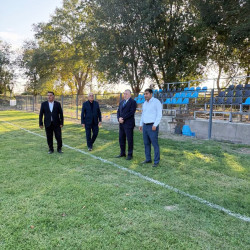 Sabirabad Rayon İcra Hakimiyyətinin başçısı Bulaqlı kəndində yeni inşa edilən stadionda görülən işlərlə tanış olub
