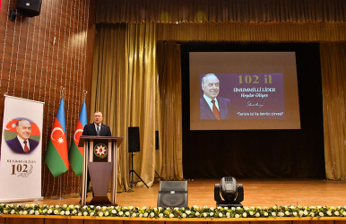 Sabirabad rayonunda Ümummilli Lider Heydər Əliyevin anadan olmasının 102-ci illiyinə həsr olunmuş “Tarixin izi ilə ömrün zirvəsi” adlı ümumrayon tədbiri keçirilib