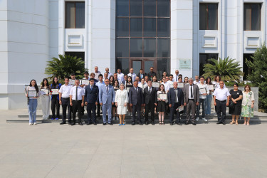 Sabirabadda ali məktəblərə qəbul imtahanlarında yüksək bal toplamış tələbələrlə görüş keçirilmişdir