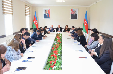 Sabirabadda “Uşaqların təhsildən yayınması və baxımsızlığı insan alverinə şərait yaradan səbəblərdən biri kimi” mövzusuna həsr olunan dəyirmi masa keçirilib