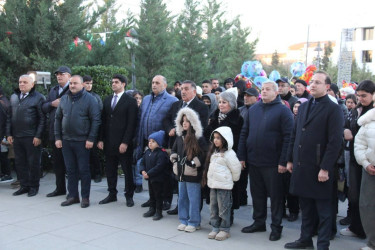 Sabirabad rayonunda 31 Dekabr – Dünya Azərbaycanlılarının Həmrəyliyi Günü və Yeni il bayramı münasibətilə bayram konserti təşkil olunub