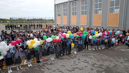Sabirabad rayonunun bütün ümumtəhsil müəssisələrində “Bilik günü” münasibəti ilə tədbirlər keçirilmişdir