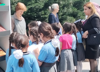 “Konstitusiya və Suverenlik İli” çərçivəsində Sabirabadda kitab sərgisi keçirilib