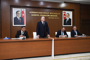 Sabirabad rayonunda 2026-cı ilin yaz əkinlərinə hazırlıq vəziyyəti, pambıqçılıq sahəsində görülmüş işlərə həsr olunmuş müşavirə keçirilib