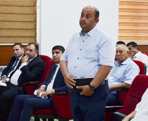 Sabirabad rayonunda kənd təsərrüfatının siyahıyaalınması və qanunsuz tikililər ilə bağlı müşavirə keçirilib
