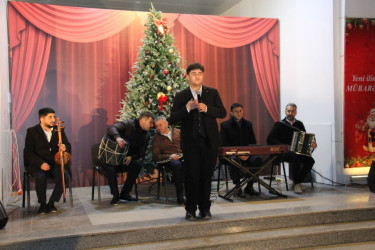 Sabirabad rayonunda 31 Dekabr – Dünya Azərbaycanlılarının Həmrəyliyi Günü və Yeni il bayramı münasibətilə bayram konserti təşkil olunub