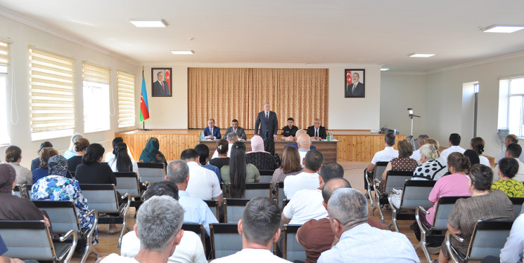 Sabirabad Rayon İcra Hakimiyyətinin başçısı Siraqəddin Cabbarovun növbəti səyyar görüş-qəbulu Qaratəpə kəndində keçirilmişdir
