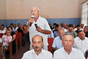 Sabirabad Rayon İcra Hakimiyyətinin başçısı Siraqəddin Cabbarovun növbəti səyyar görüş-qəbulu Güdəcühür kəndində keçirilmişdir
